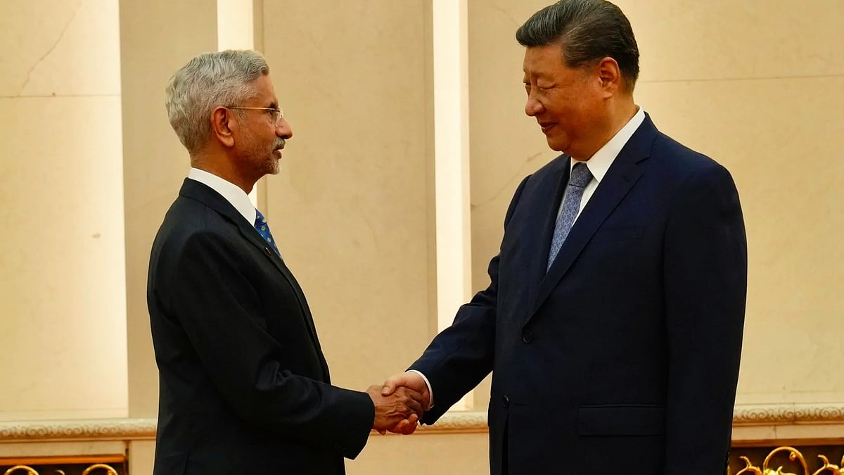 External affairs minister S. Jaishankar with Chinese President Xi Jinping (file photo)