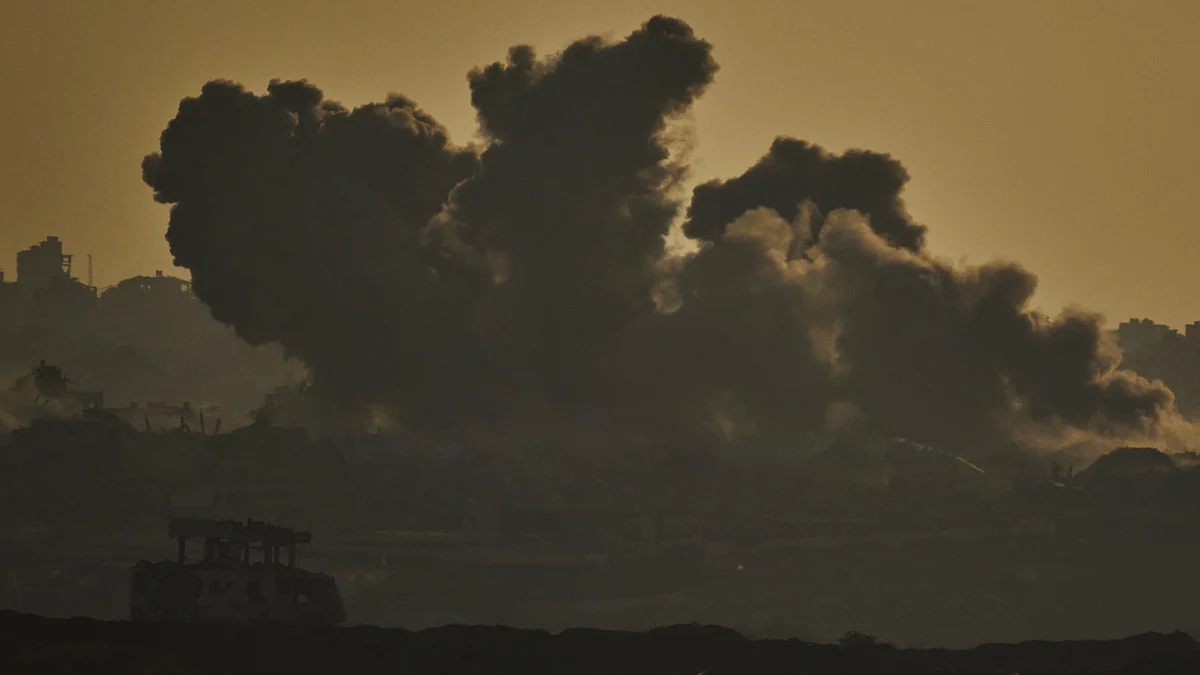 Smoke rises after an Israeli airstrike in Gaza Strip on 18 July (photo: AP/PTI)