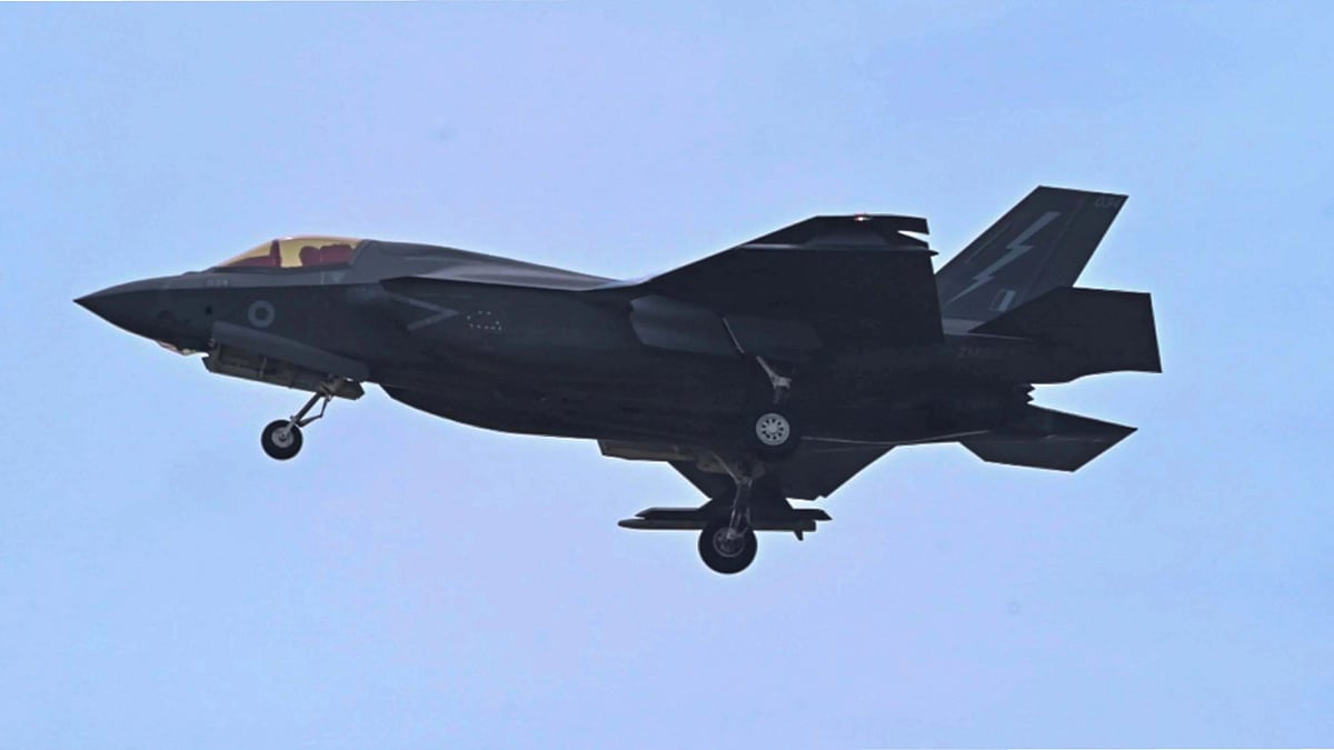 Month after being grounded in Kerala, British fighter jet flies to Australia 