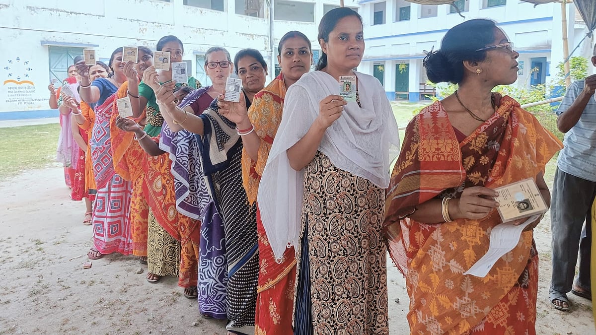 EC refuses to include Aadhaar, voter ID and ration card for Bihar voter list