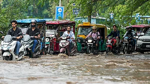 Heavy rain causes waterlogging, traffic congestions in Delhi; IMD predicts more showers