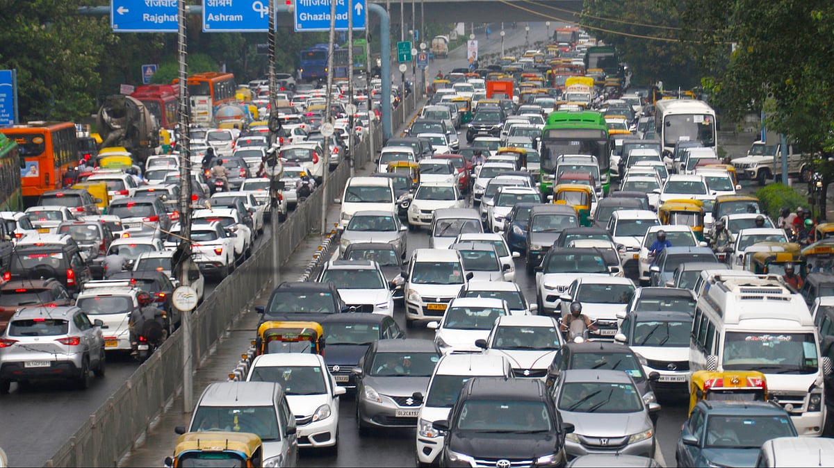 Delhi govt approaches SC to review ban on ELVs