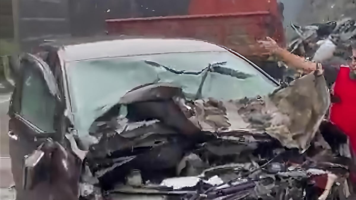 Woman killed, 18 injured in massive pile-up on Mumbai–Pune expressway