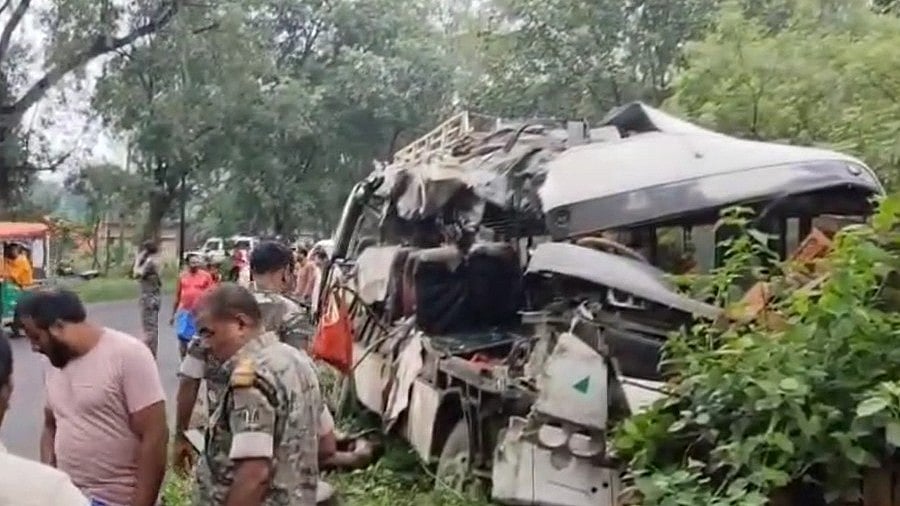 18 Kanwariyas killed in bus-truck collision in Jharkhand’s Deoghar