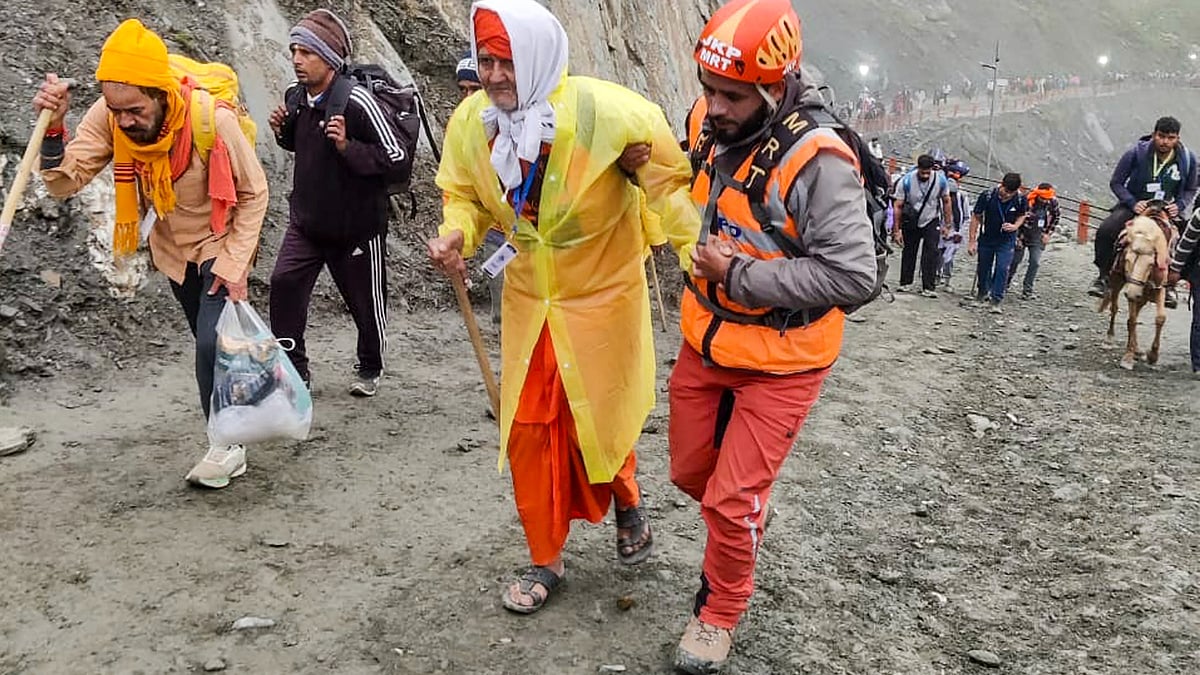 Amarnath Yatra suspended on Pahalgam, Baltal routes due to heavy rains in J&K