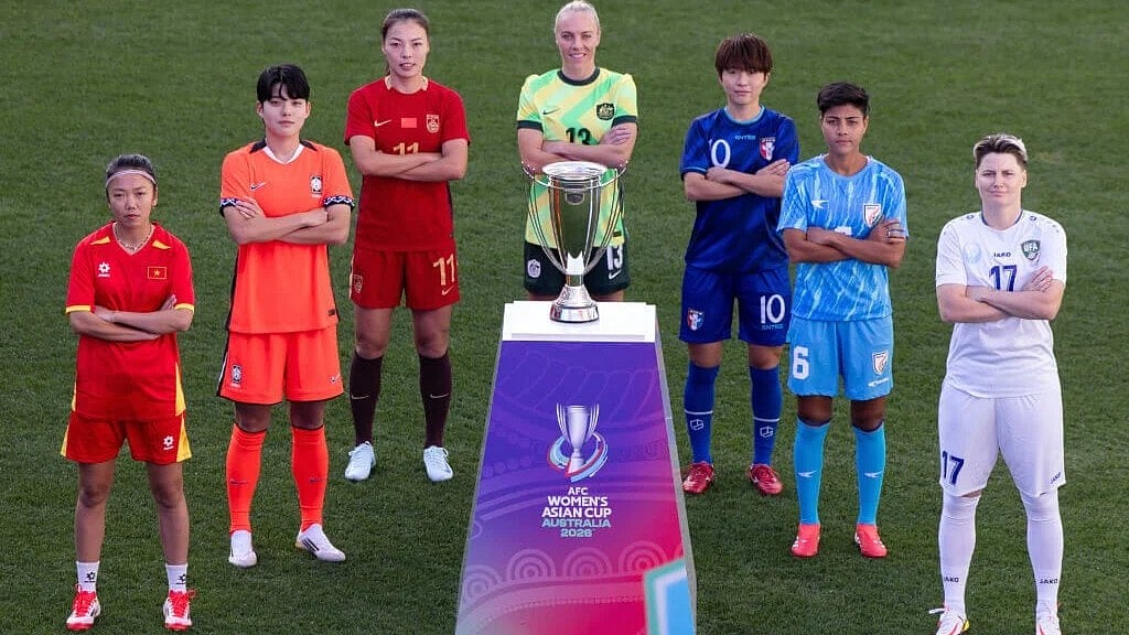 Sangita Basfore (second right) strikes a pose with some other stars  ahead of Sydney draw
