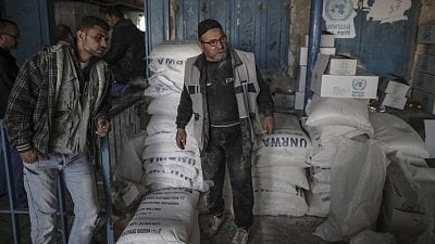 Some Gazans given cash for food, but find few supplies to buy: UN