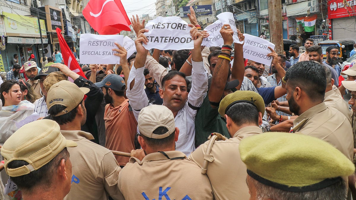 Statehood of Jammu and Kashmir: Supreme Court calls for Centre’s response