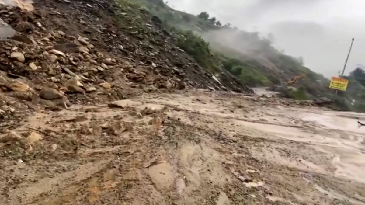 Rain in Himachal: Kinnaur Kailash Yatra suspended, 413 pilgrims rescued; 617 roads cut off