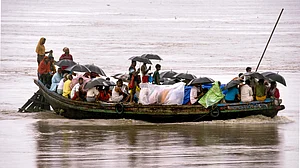 Bihar: Ganga flowing above danger mark in Patna, other districts