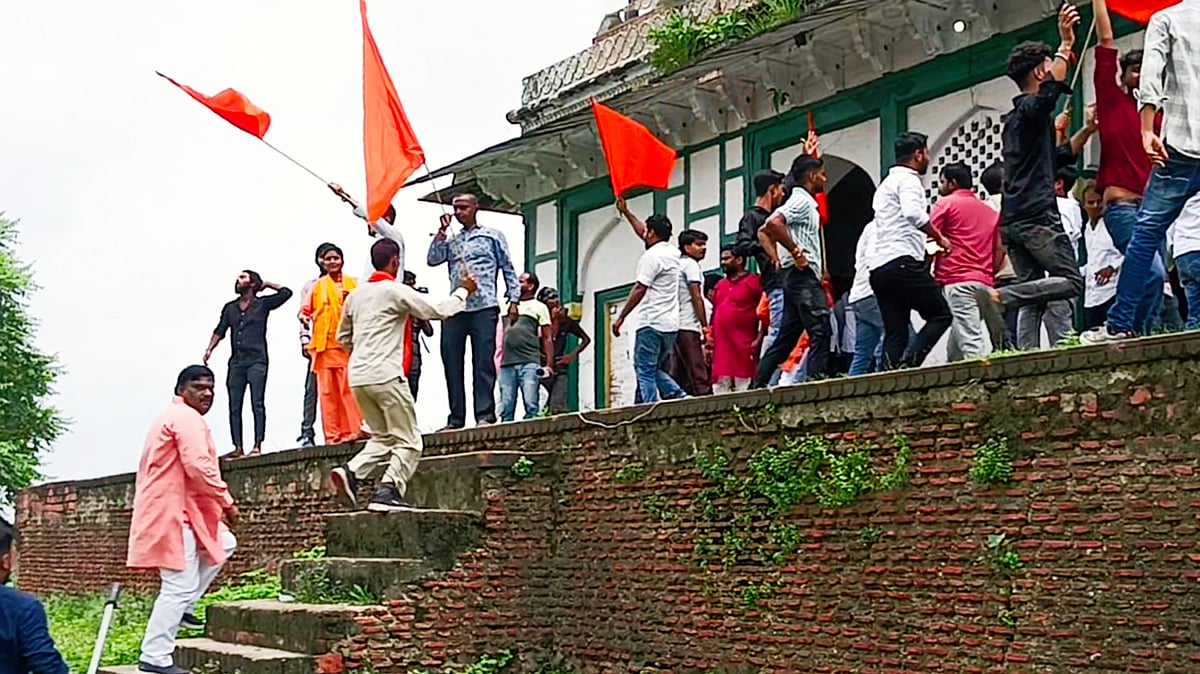 UP: Fatehpur mausoleum incident prompts sweeping ban on gatherings
