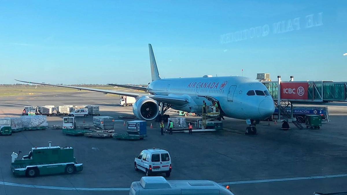 Air Canada suspends operations as flight attendants go on strike