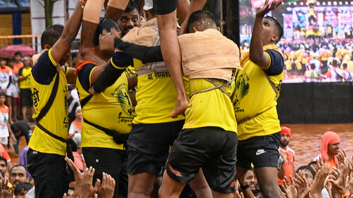 2 dead, 200 injured in Dahi Handi festivities in Mumbai and Thane