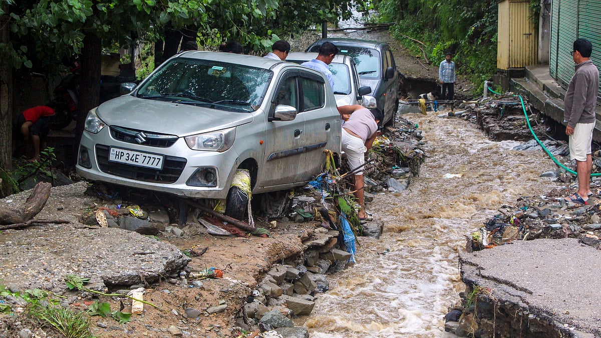 Himachal: Multiple flash floods in Mandi, Kiratpur-Manali highway blocked
