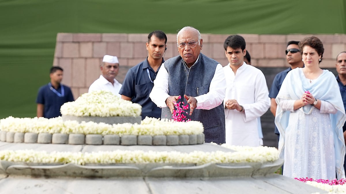 Congress pays tributes to Rajiv Gandhi on his 81st birth anniversary