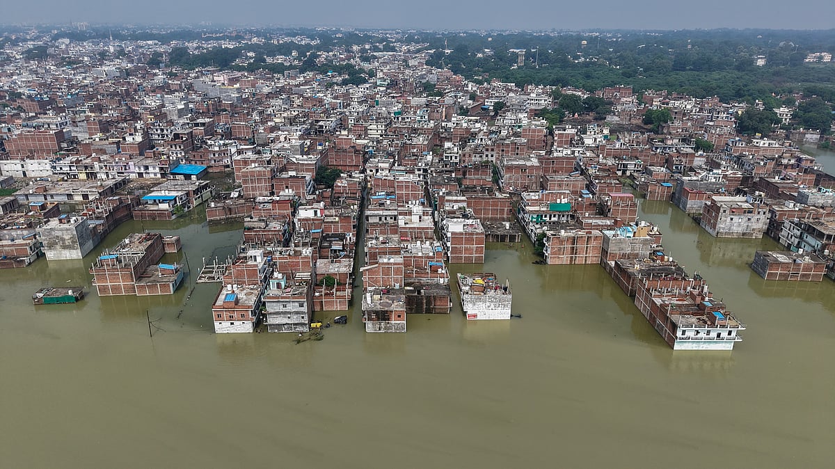 Heavy rains lash Uttar Pradesh and Ujjain, flood threat escalates