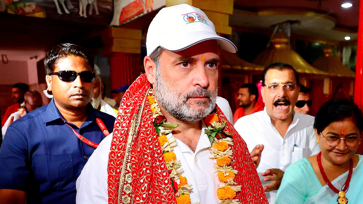 Rahul Gandhi on a visit to the Janaki Temple in Sitamarhi, Bihar