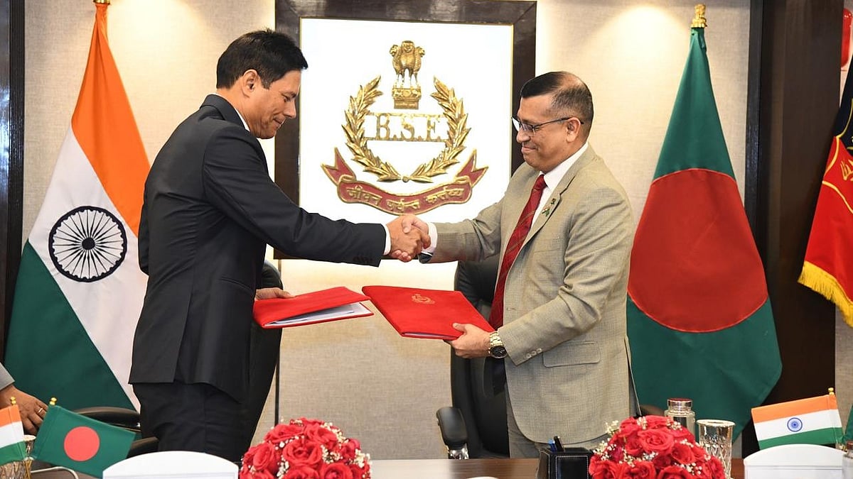 ‘Bangladeshi infiltrators’ discussed at Indo-Bangla border meeting