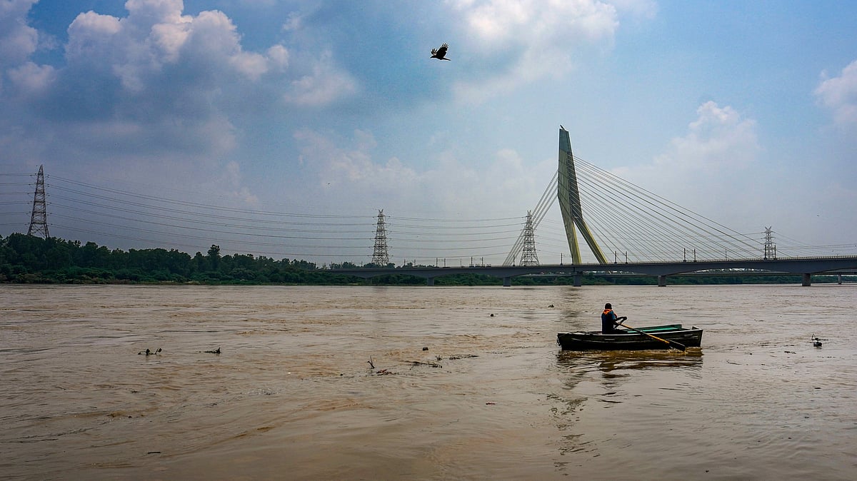 Yamuna crosses danger mark in Delhi, likely to rise further till Sunday evening