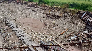 Red alert in J&K for thunderstorms, flash floods and landslides