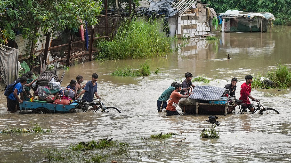 Rising Yamuna inundates Delhi homes, authorities begin evacuation