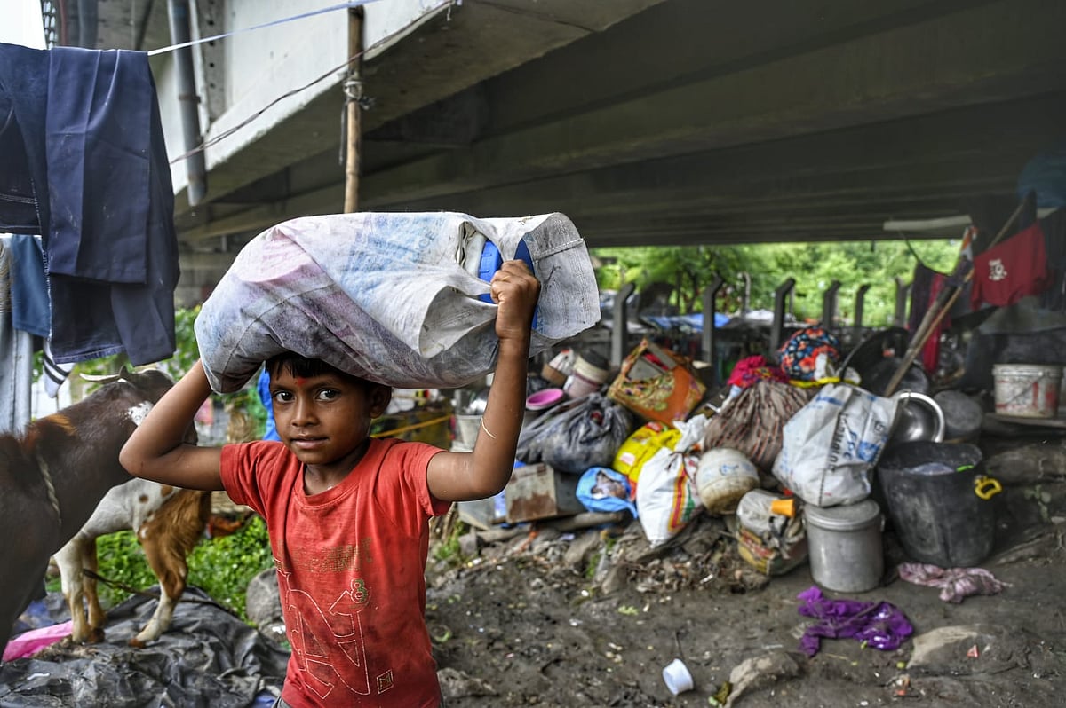Delhi floods: Deluge as Yamuna displaces families, submerges fields 