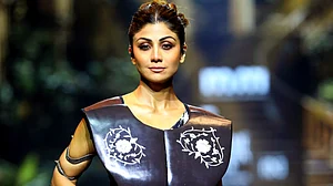 Lookout circular against Shilpa Shetty, Raj Kundra in Rs 60 crore cheating case
