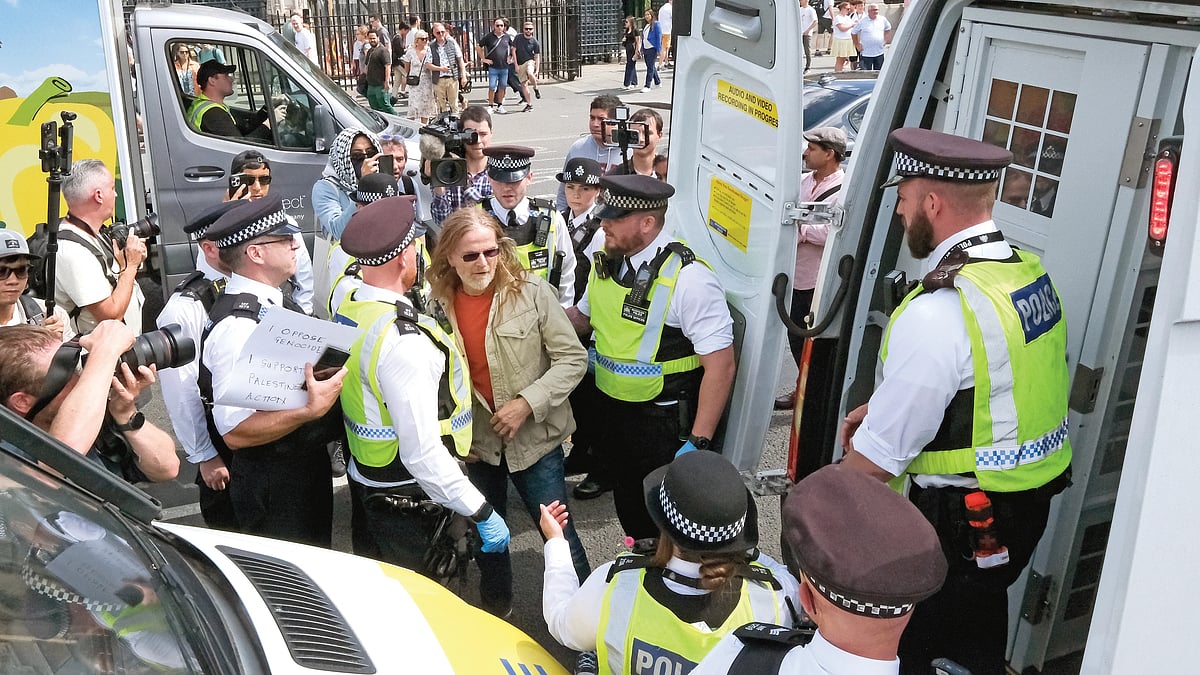 London police arrets protesters at a Palestine Action rally (file photo)