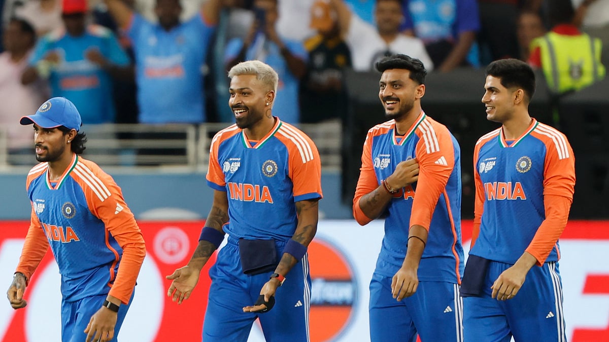 India thrash Pakistan by 7 wickets, players refrain from shaking hands