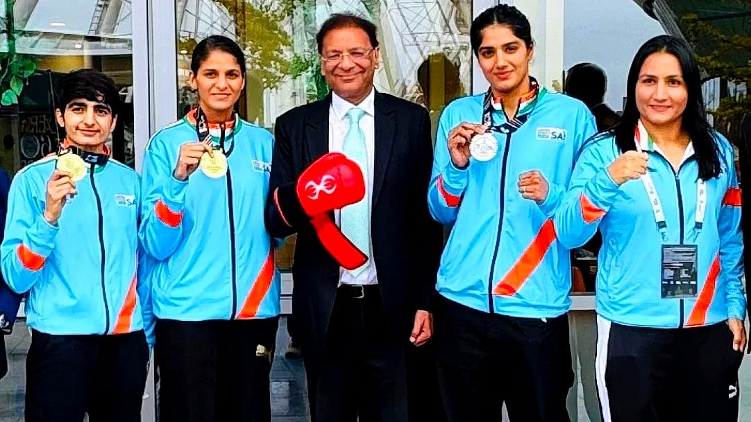 World boxing: Minakshi, Jaismine lend  golden touch as big names fail