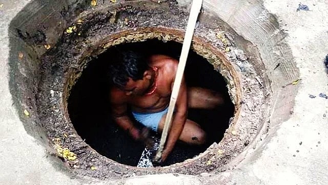 Unending pattern: Worker dies trying to clean sewer in Delhi