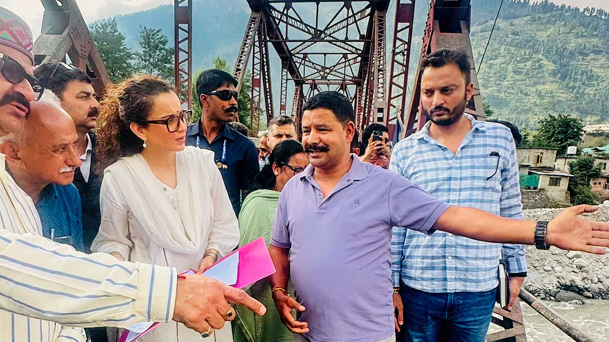 'Kangana go back, you're late': Videos, black flags viral as BJP MP visits Himachal
