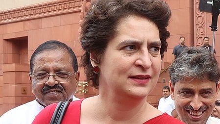 Priyanka Gandhi rallies citizens to join ‘Vote Chori Signature’ campaign