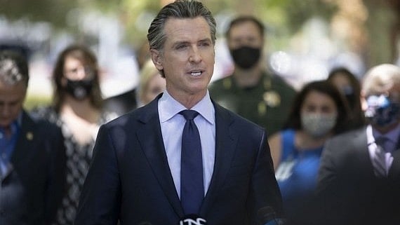 California bans masks for immigration agents during operations