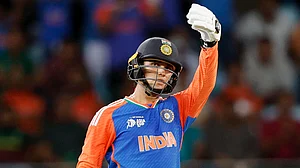 Asia Cup: Abhishek shines as India crush Bangladesh to storm into final