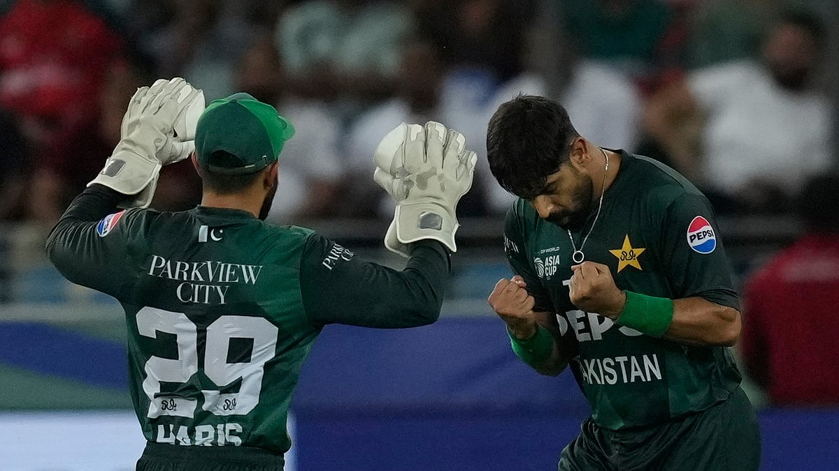 Pakistan down Bangladesh, book maiden Asia Cup final clash with India