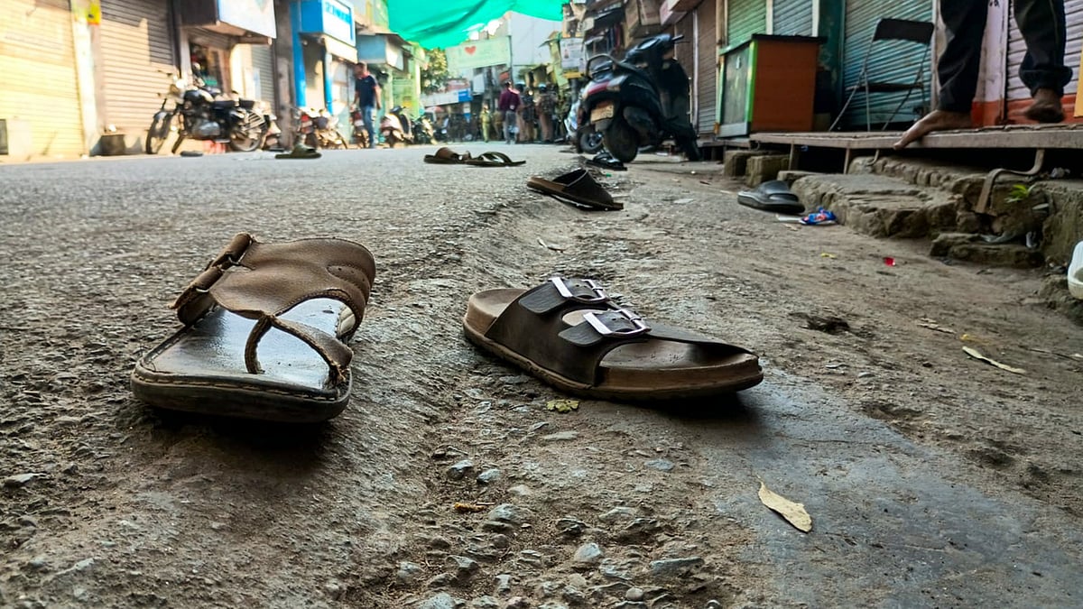 'I Love Muhammad' row: Police, locals clash after Friday prayers in Bareilly; over 12 held
