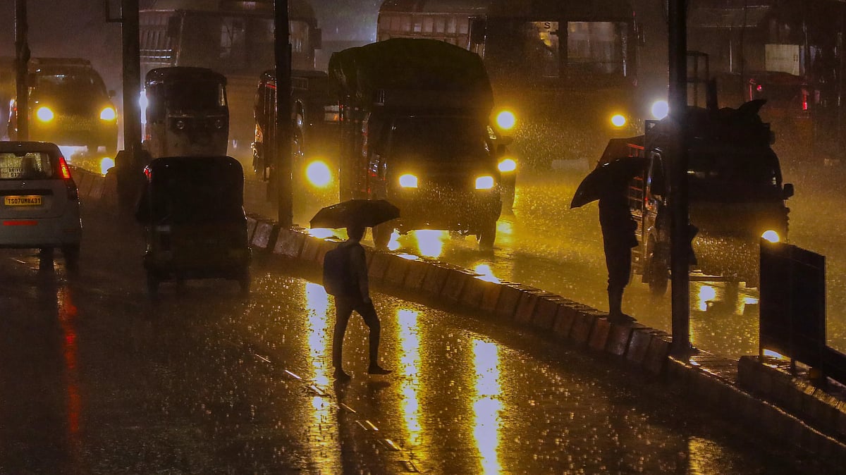 Telangana: 1,000 evacuated as Musi river overflows, bus services suspended