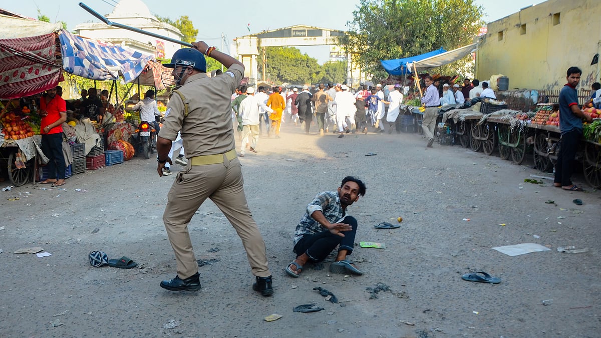 Police stop Congress MP and SP MLA from visiting troubled Bareilly