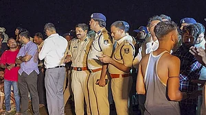 11 dead, including 7 girls, after tractor carrying idols overturns in Madhya Pradesh lake