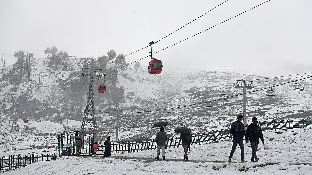 Fresh snowfall hits Kashmir’s tourist spots as plains experience heavy rains