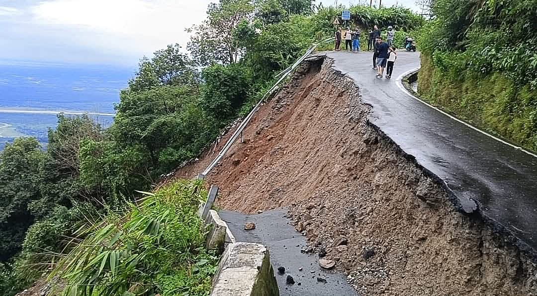 ‘Saturated’ Himalayan slopes cause of Bengal-Sikkim landslides, say GSI 