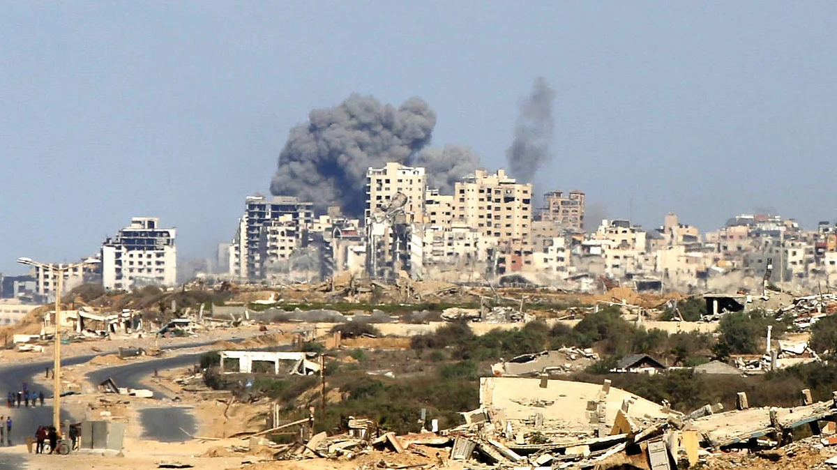 Ceasefire shattered: Gaza reverberates with the roar of war.