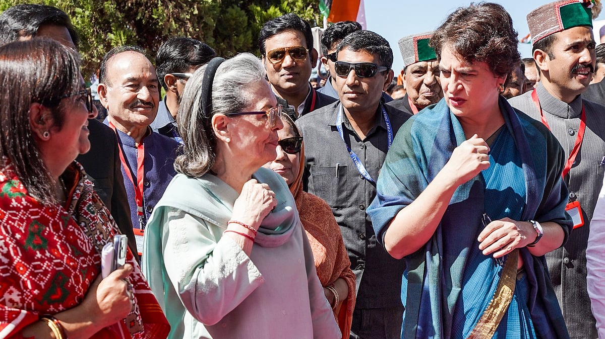 Sonia Gandhi, Priyanka Gandhi Vadra and others in Shimla, 13 Oct