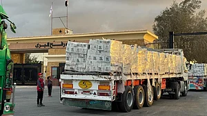 Egypt, Malaysia discuss Gaza aid, reconstruction amid ceasefire