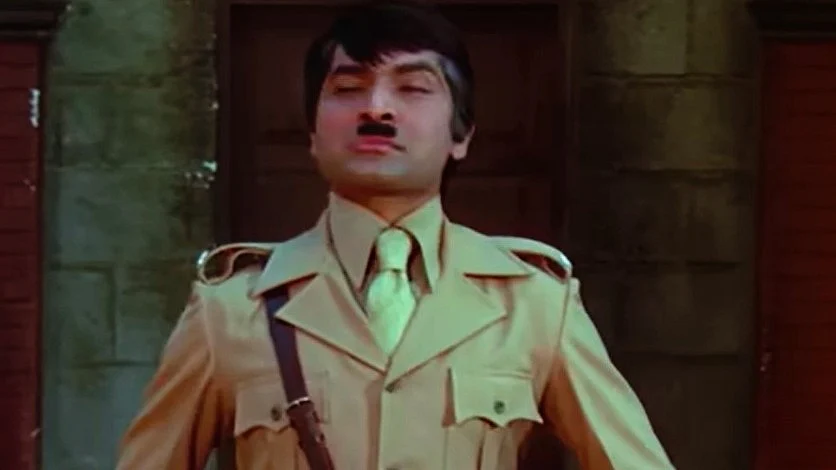 The unforgettable Asrani as the unforgettable 'Angrezon ke zamaane ke jailer'