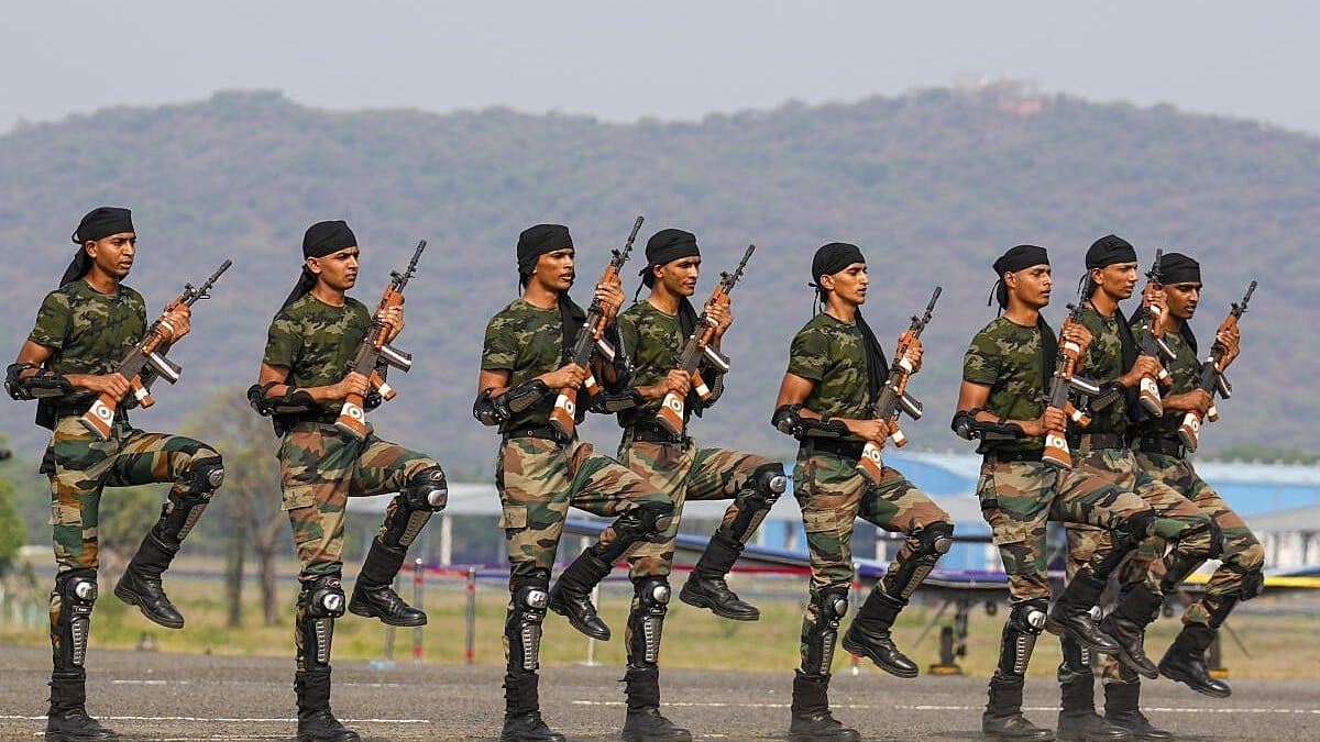 Govt wants to turn soldiers into 'security guards' in colonies: Congress