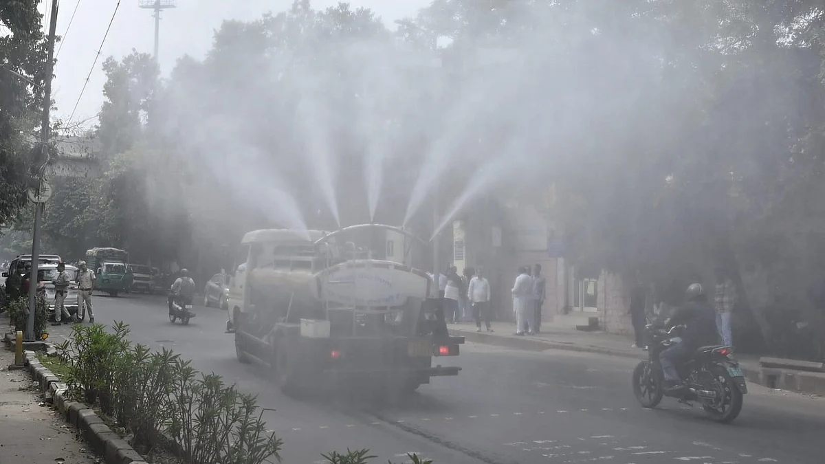 Smog shrouds Delhi in a grey haze.