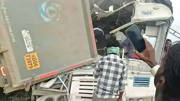 24 dead in Telangana road crash; PM Modi expresses grief