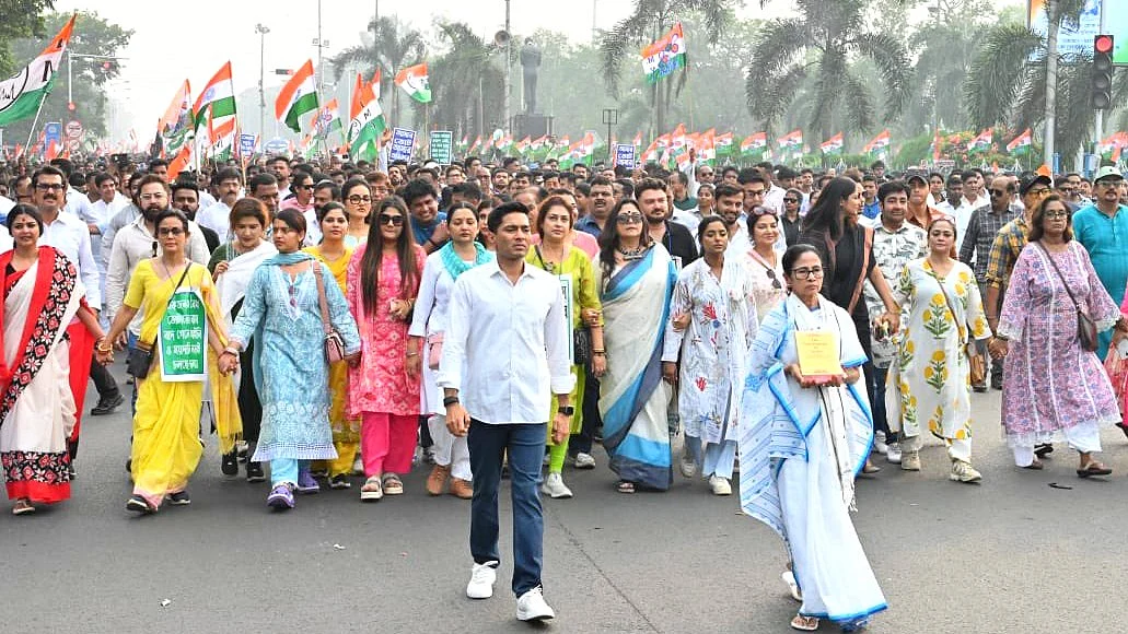 Mamata and Abhishek Banerjee with other party leaders in the protest rally 